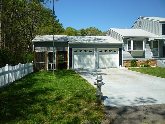 3rd image of 200 Carlstone Dr