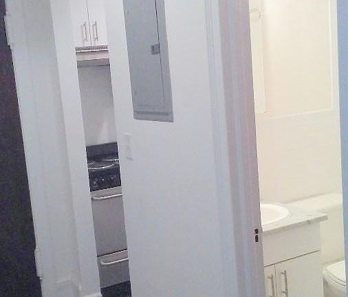3rd image of 160 W 73rd St APT 7B