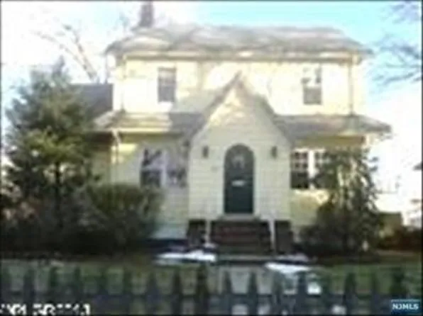 240 Johnson Ave, Hackensack, NJ 07601