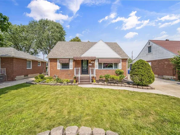 1030 Isabelle Pl, Windsor, ON N8S 3B2