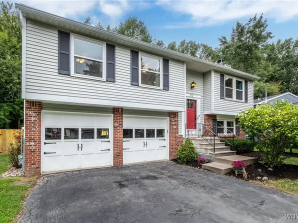 112 Greengage Cir, East Amherst, NY 14051