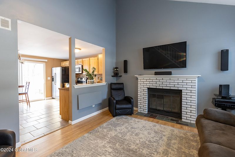 2nd image of 22 Pepperbush Place