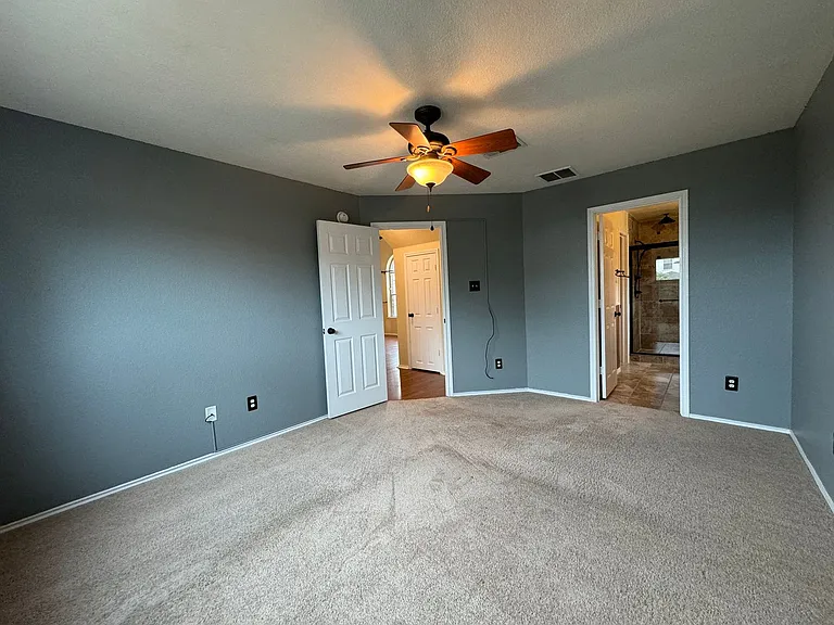4700 Causeway Ct — Photo 9