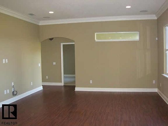 5th image of 18225 Owego St