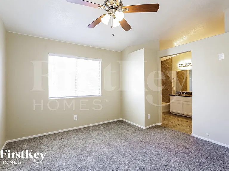 4512 Powell Point Way — Photo 8