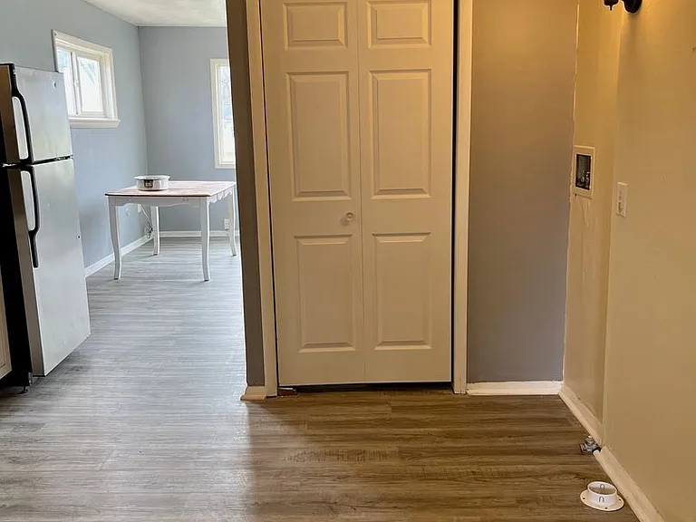 233 Dixie Ave — Photo 5