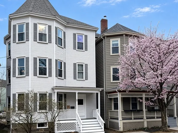 68 Chestnut St #2, Brookline, MA 02445