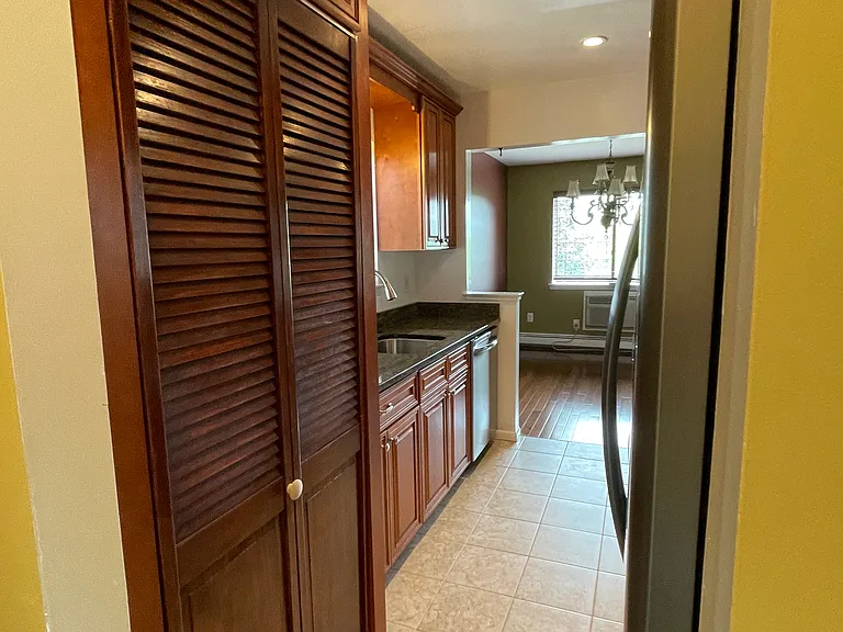 13 Skyline Dr #12 — Photo 8