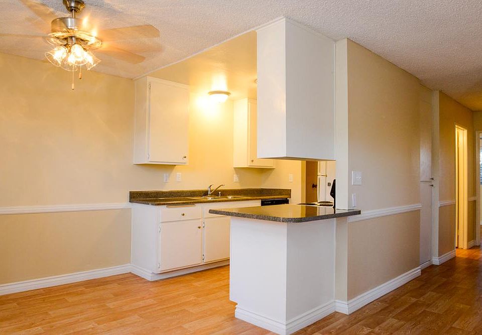 1st image of 668 W Washington Ave APT 3