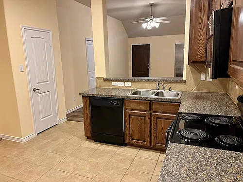 2129 Colby Ln #2129 Photo 1