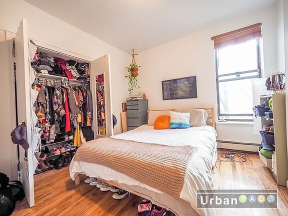 5th image of 742 Washington Ave APT 4R