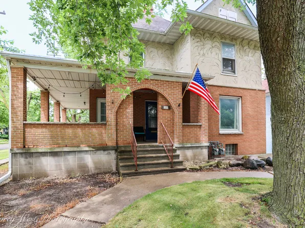 131 S 7th St, Dekalb, IL 60115