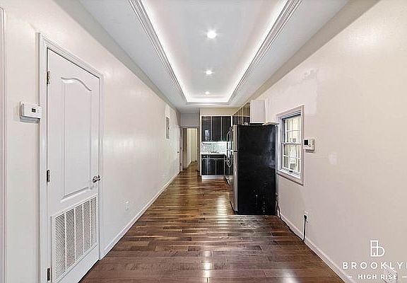 4th image of 545 Marcy Ave APT 2R