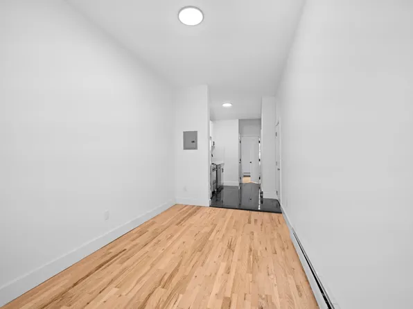 220 Madison Street image 5 of 13