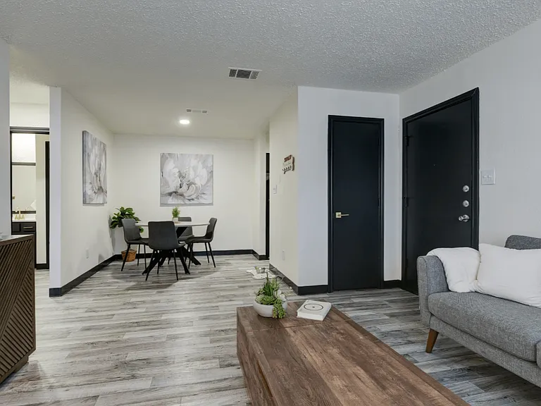 Ranch at 1856 Apartments — Photo 5