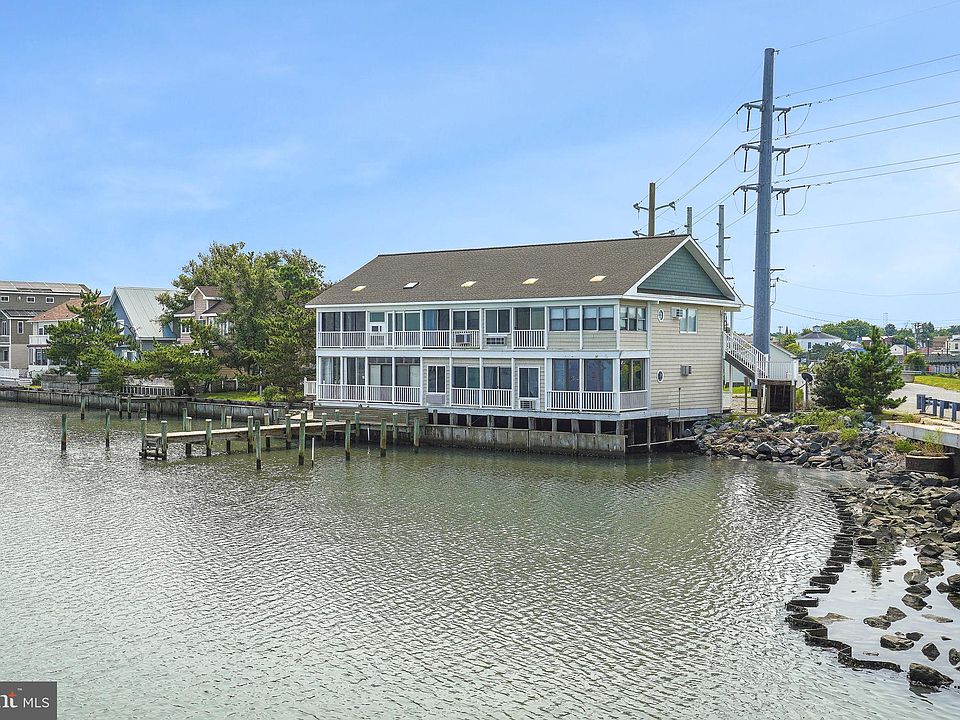 1st image of 6206 Marsh Island Dr #8