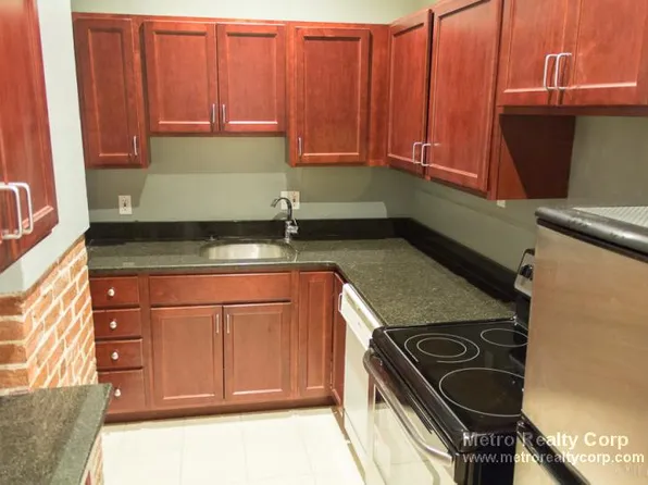 1722 Beacon St APT 2, Brookline, MA 02445