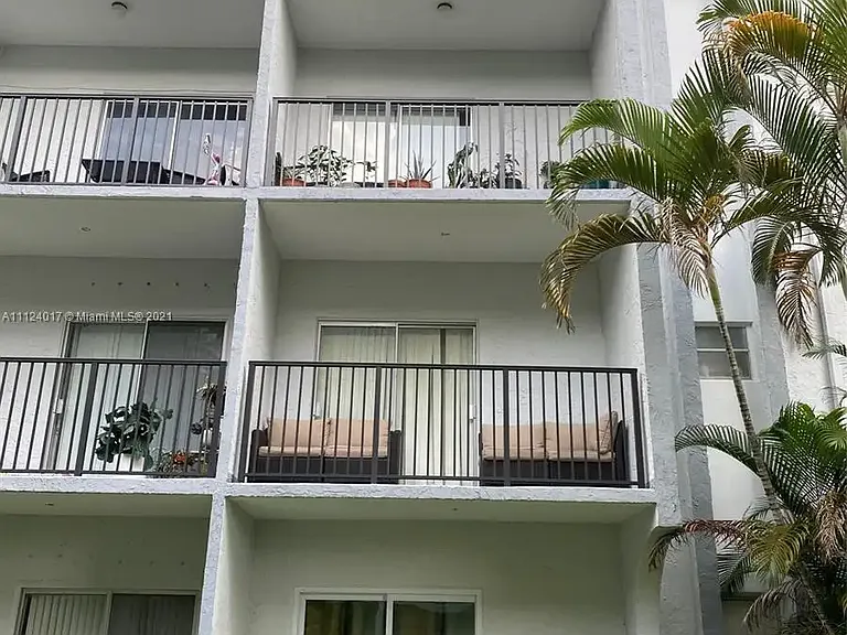 7501 NW 16th St #3303 — Photo 5