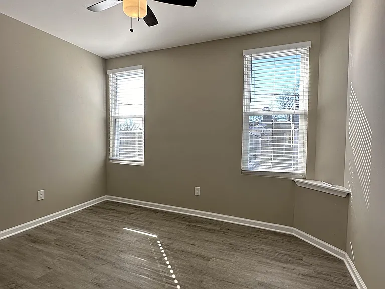 2238 N Fulton Ave #3 — Photo 11