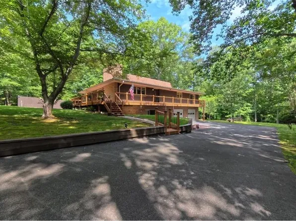 235 Hogan Bowers Rd, Thomasville, NC 27360