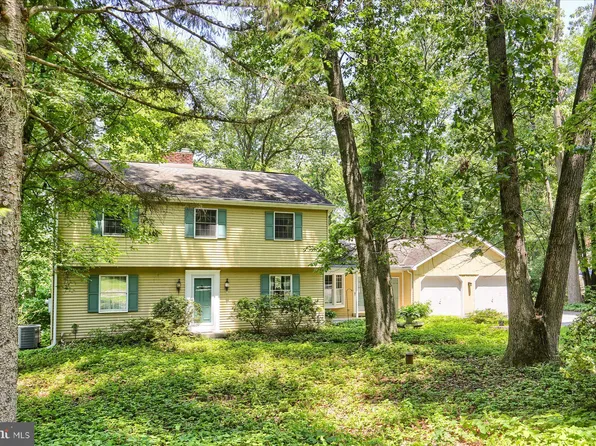 51 Boxwood Dr, Hershey, PA 17033