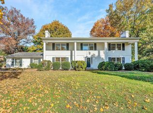 5564 Valley Dr, Roanoke, VA 24018