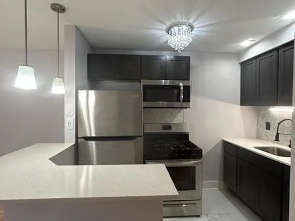 5 Beaumont Pl #23, Newark, NJ 07104