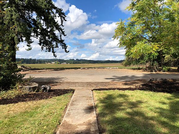 View from front yard