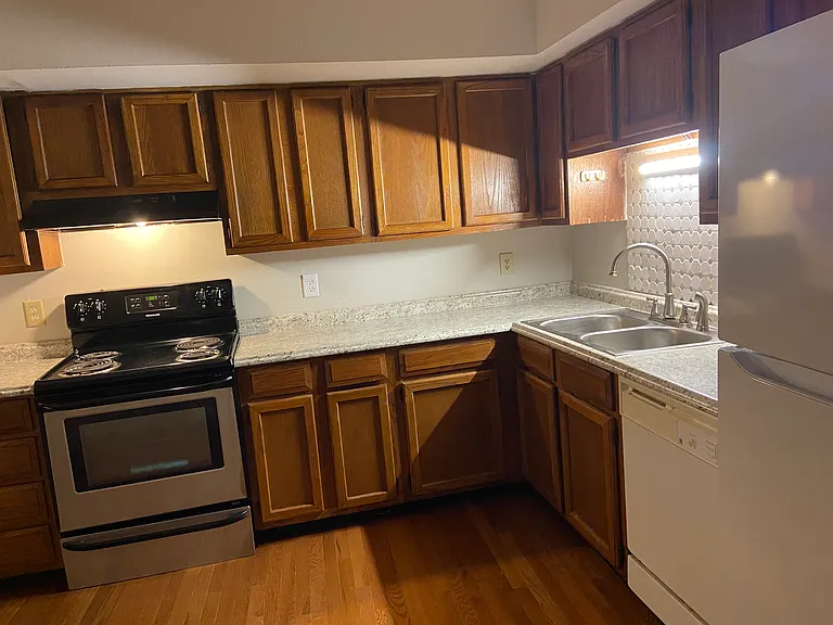 101 Karen Ct #101 — Photo 9