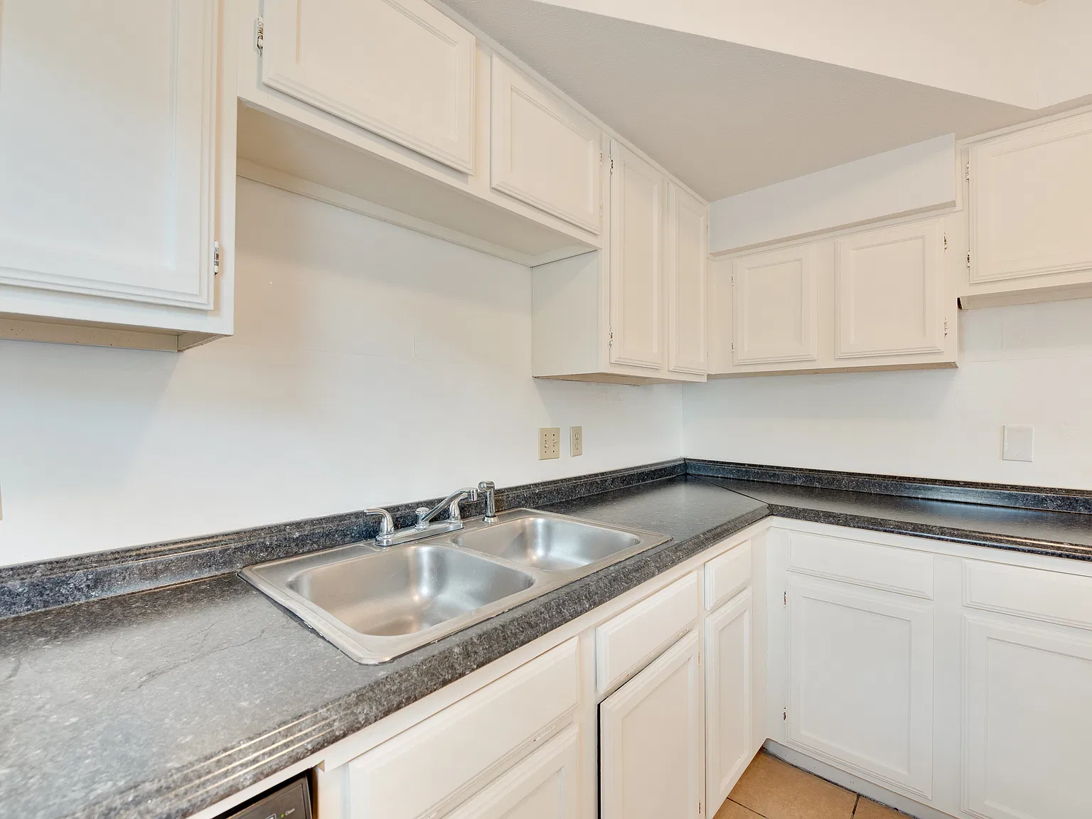 8320 Wild Rose St — Photo 4