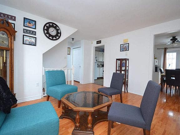 3rd image of 49 Pondicherry Cres