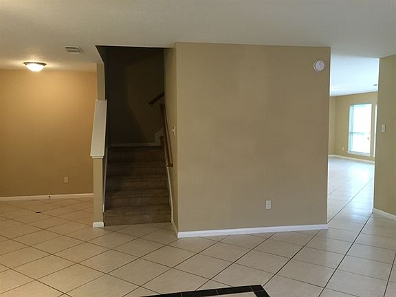 3rd image of 7910 Bluff Trail Dr