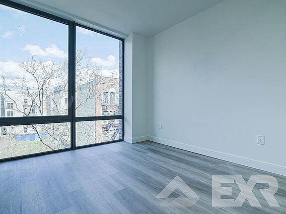 5th image of 160 Clarkson Ave APT 6F