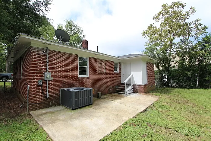 504 W Elliott St — Photo 11