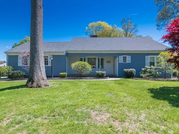 51 Edgewater Rd, Agawam, MA 01001