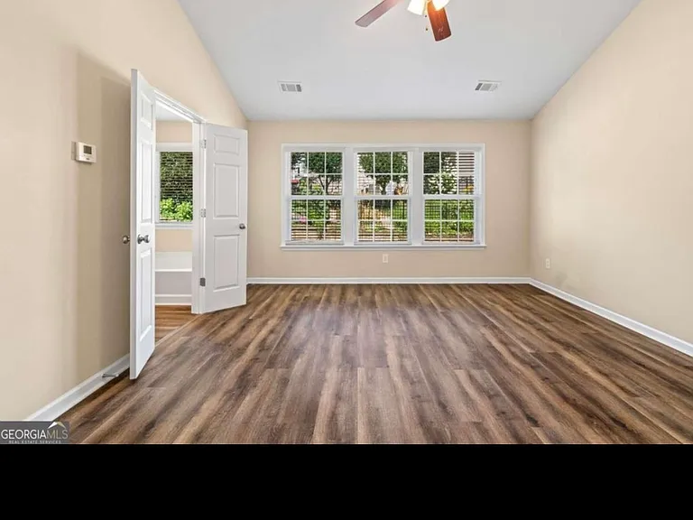3323 Castleberry Village Cir — Photo 11