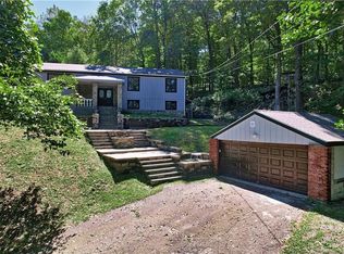 568 Chestnut Tree Hill Rd, Southbury, CT 06488