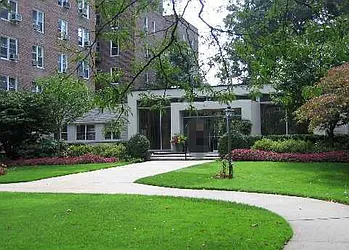 112-20 72 Drive in Forest Hills