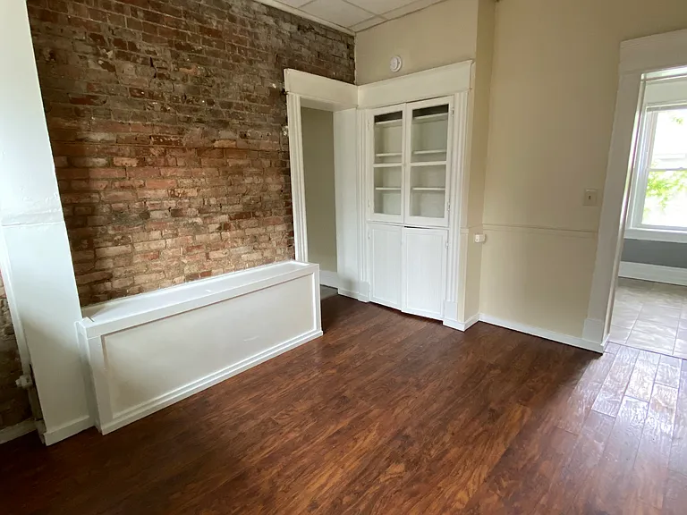 2427 Broadway #2R — Photo 4