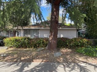 516 SE J St, Grants Pass, OR