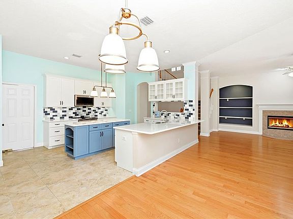 5th image of 1110 Rush Ct