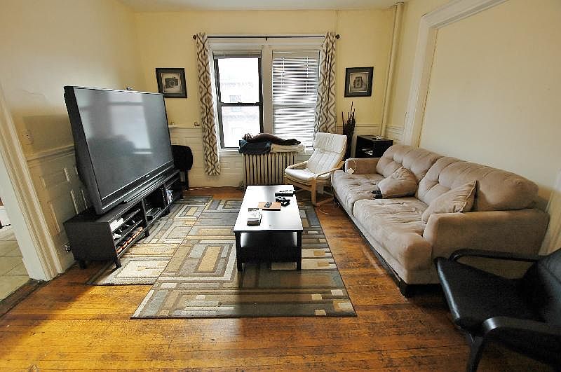 1st image of 128 Hemenway St #1