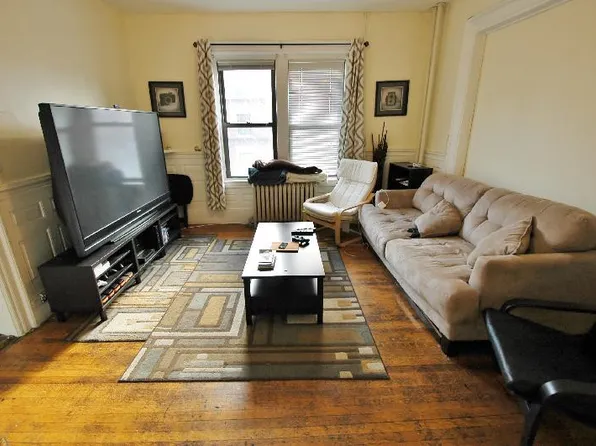 120 Hemenway St APT 3, Boston, MA 02115