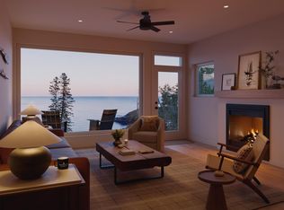 118 E Lakeview Dr, Silver Bay, MN 55614