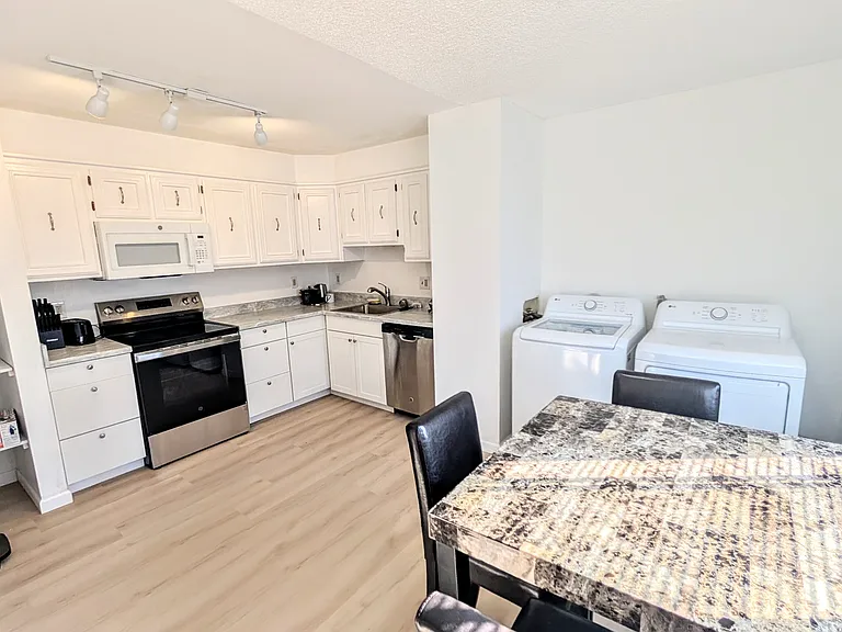 433 E 14th Ave #6 — Photo 8