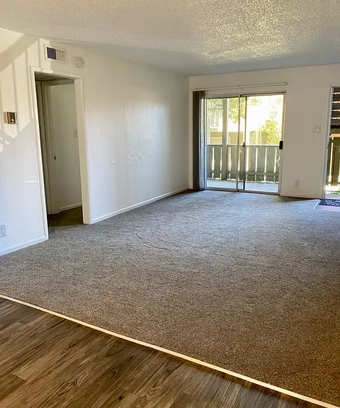 Evergreen Ridge Apartments — Photo 12
