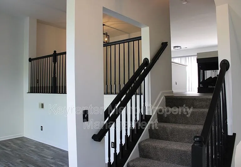 1005 Treeland Way — Photo 5