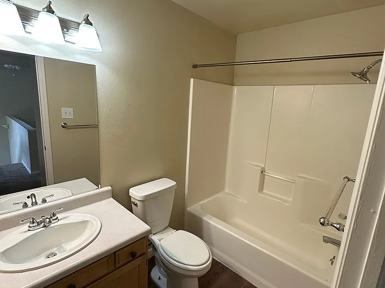 303 Hacienda Ct — Photo 11