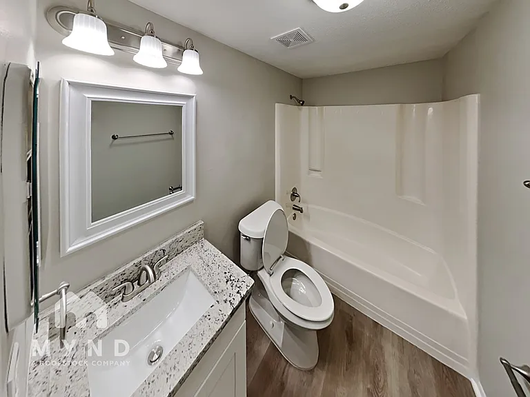 7606 Woodland Oaks Ct — Photo 13