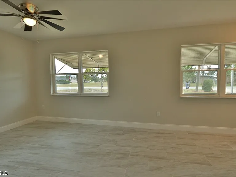 11 California Rd #B — Photo 11